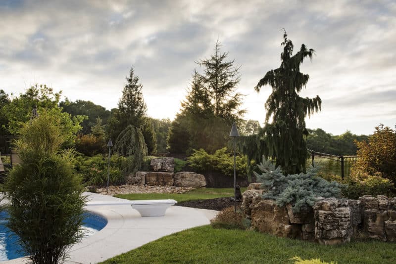 St. Louis Landscaping, pool, outdoor kitchen, outdoor fireplace